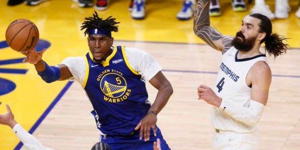 华体会体育-狂摘22板统治禁区 勇士悍将成为逆转形势的胜负手