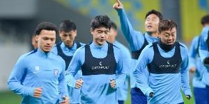 博主：今年武汉三镇是不欠薪的，新增加的转会禁令也是历史问题